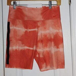 Nike Women's One Luxe Dri-FIT 7" Mid-Rise Printed Training Shorts  Sz M NWT